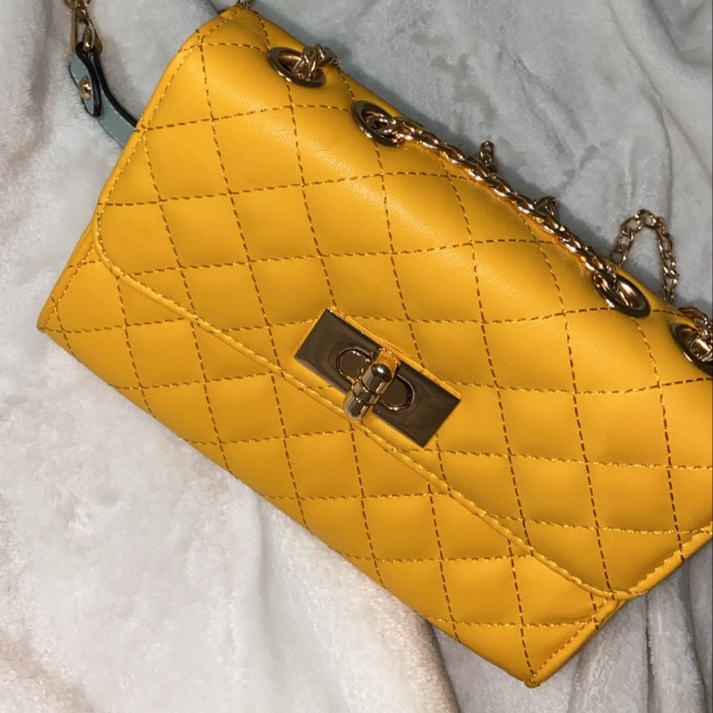 Purses - Picture 2 of 3